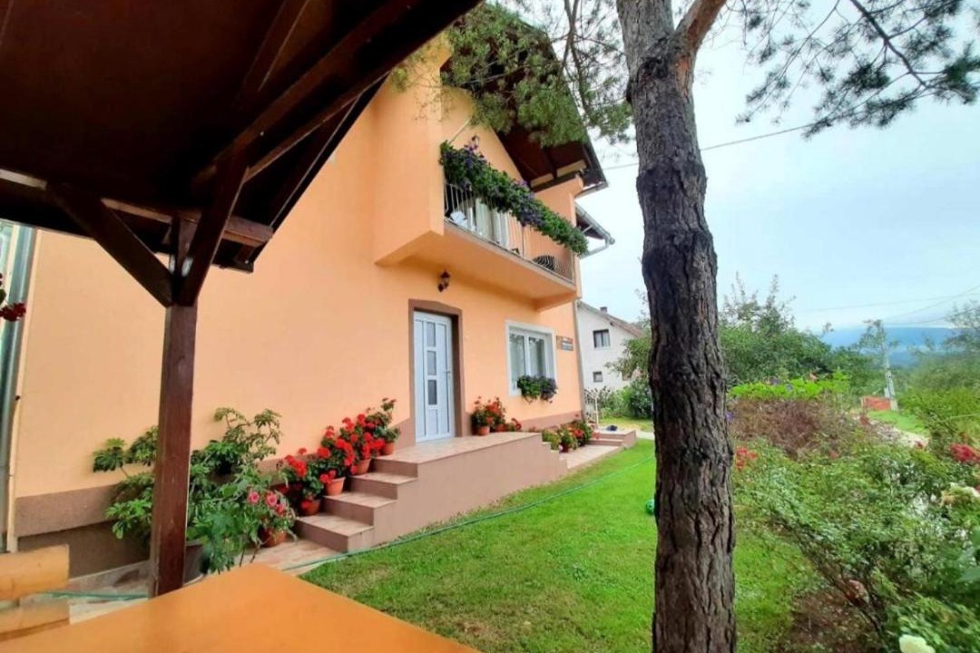 Sipovo Apartment | Domacinstvo Sobic