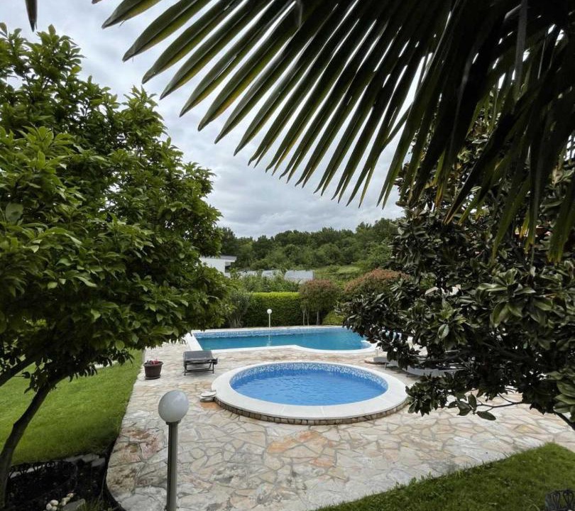 Zavala Apartment | Sunny Apartment with swimming pool Stolac