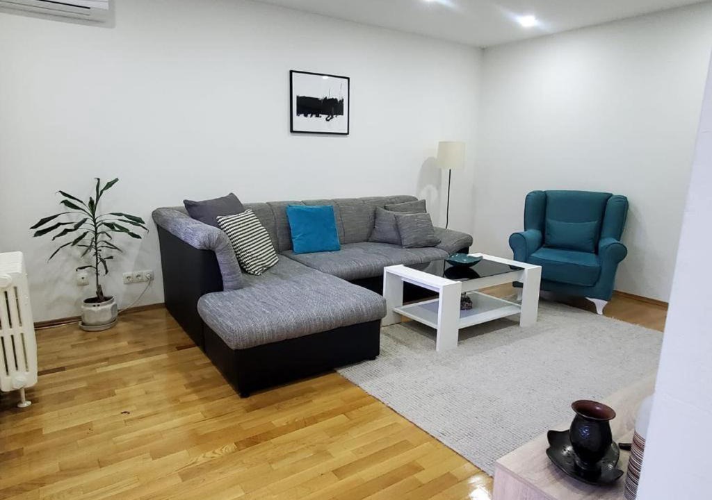 Sumece Apartment | Ozzy
