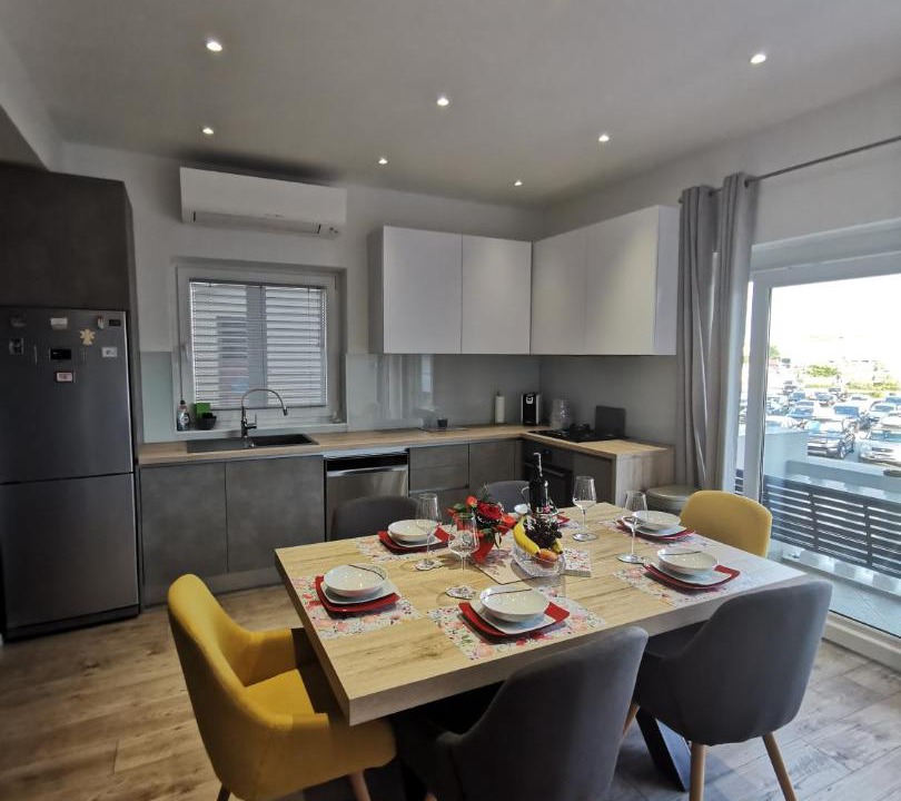Tribunj Apartment | Guest accommodation house Greta