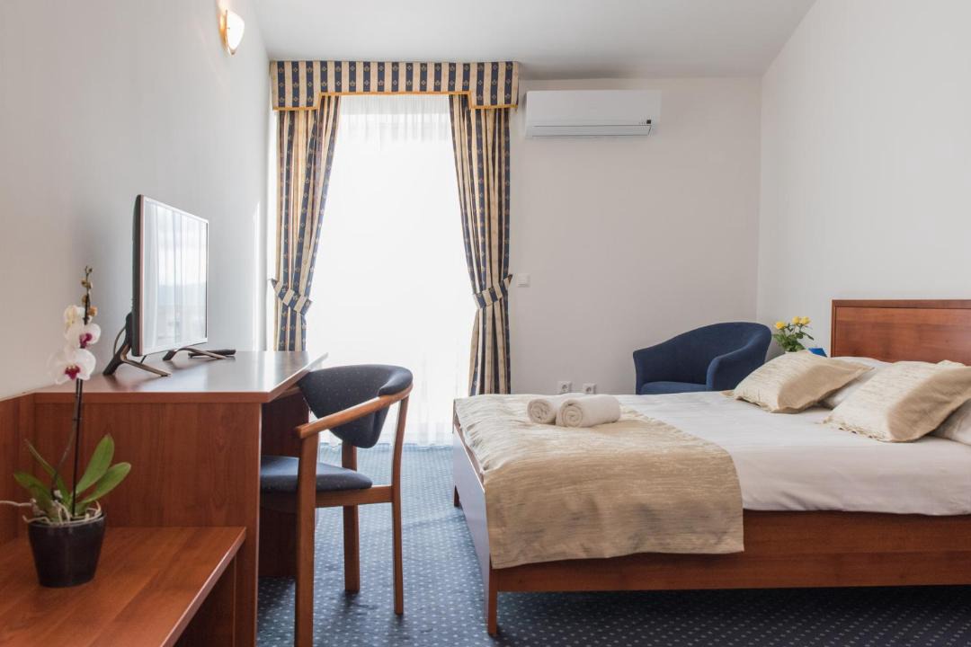 Jesenice Hotel | Hotel Krilo