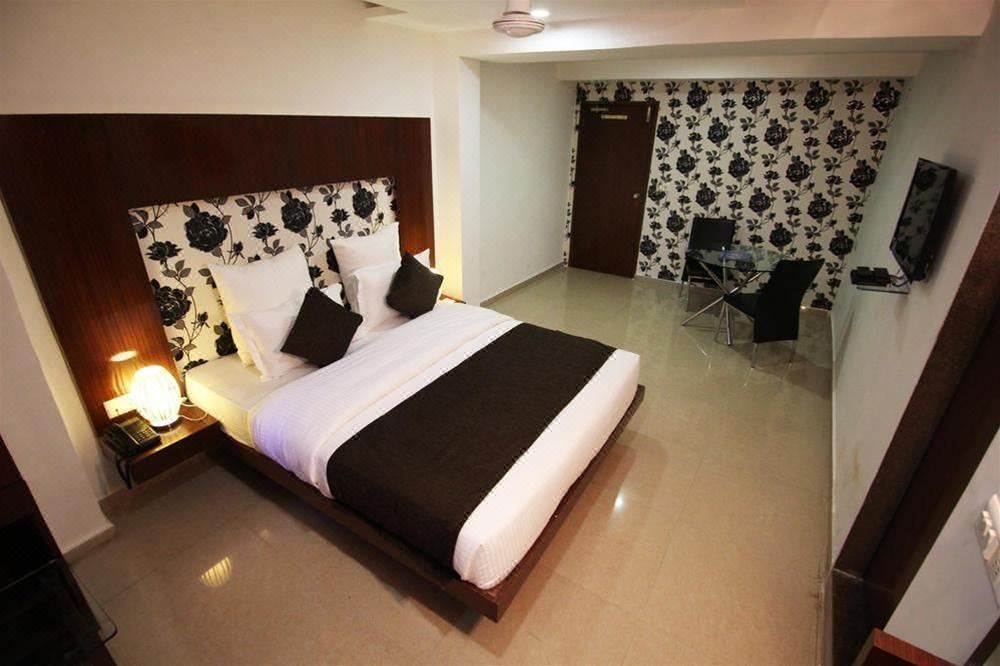Photo of Bedroom in Navrangpura