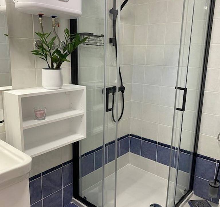 Photo of Bathroom in Cove Murtar