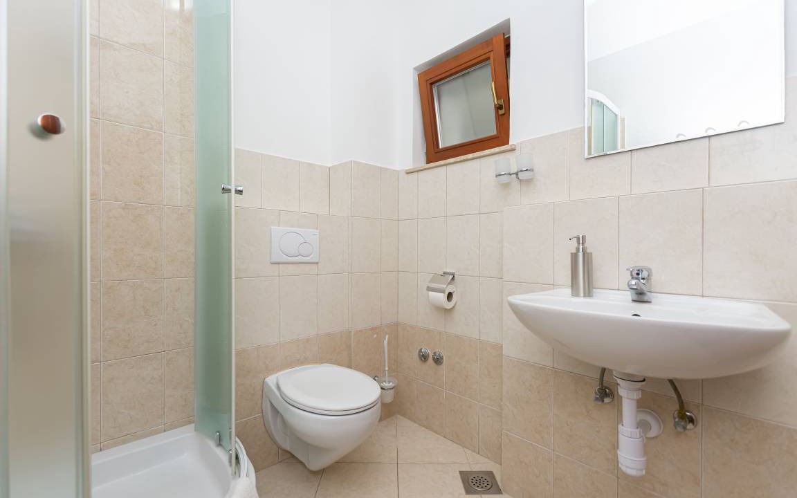 Photo of Bathroom in Tice