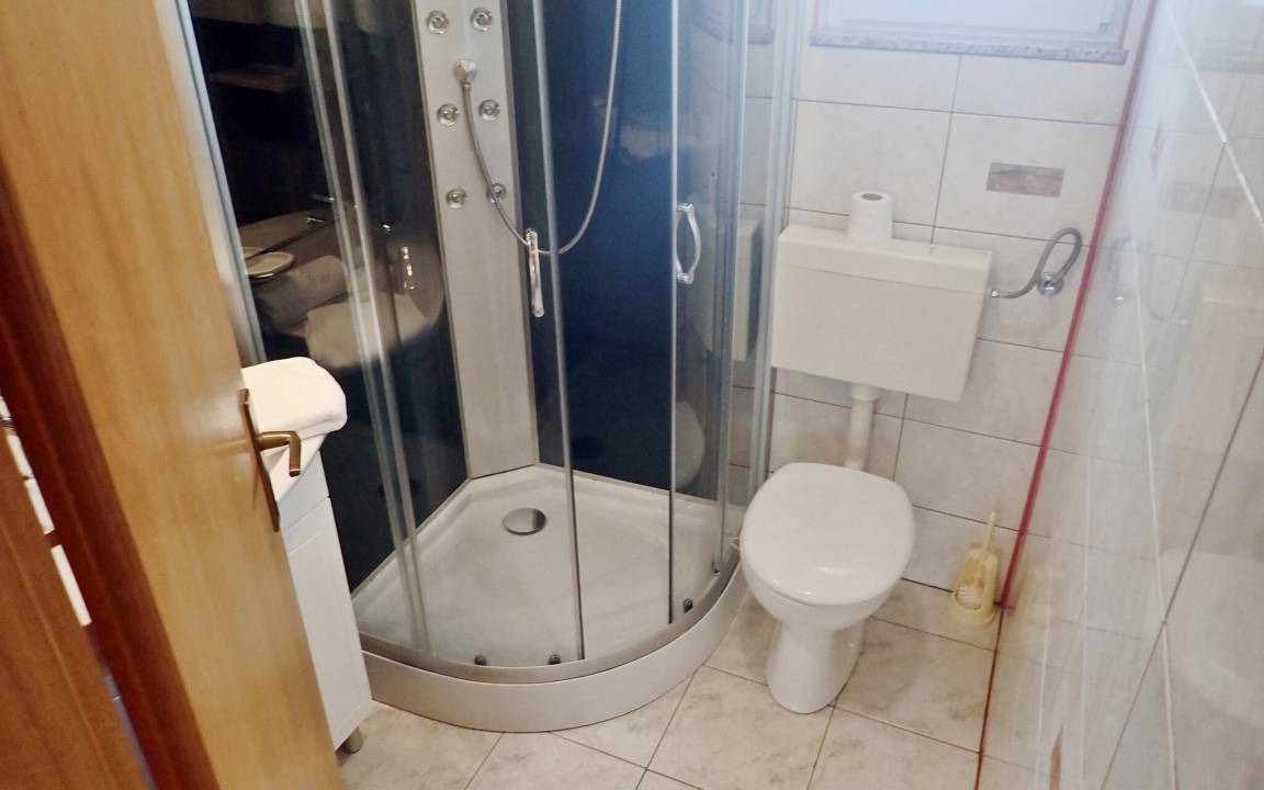 Photo of Bathroom in Seline