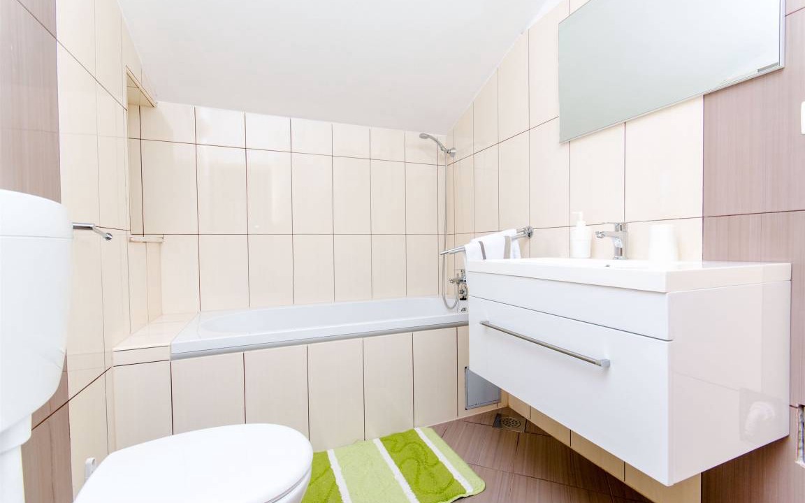 Photo of Bathroom in Kolan