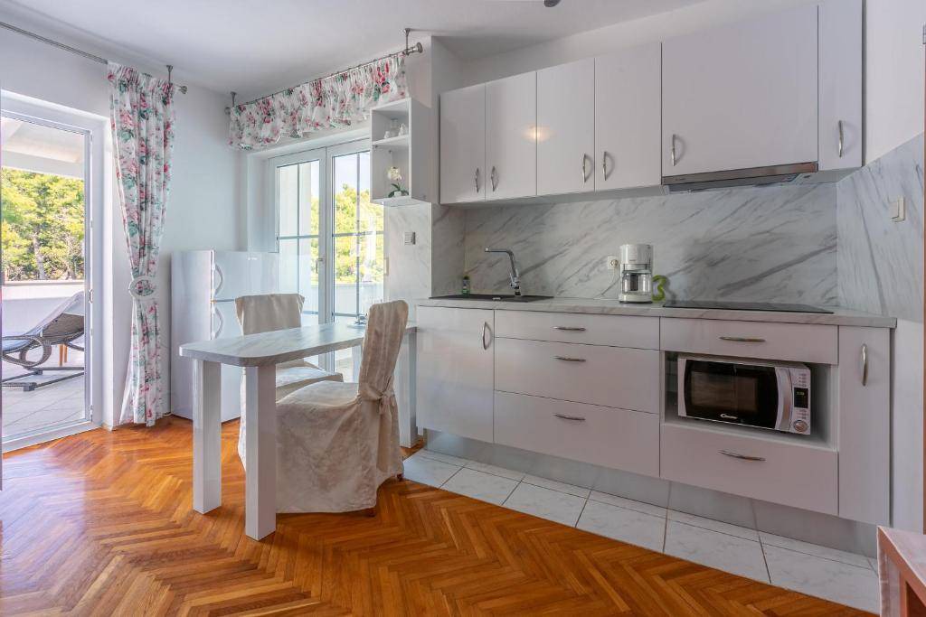 Photo of Kitchen in Rab