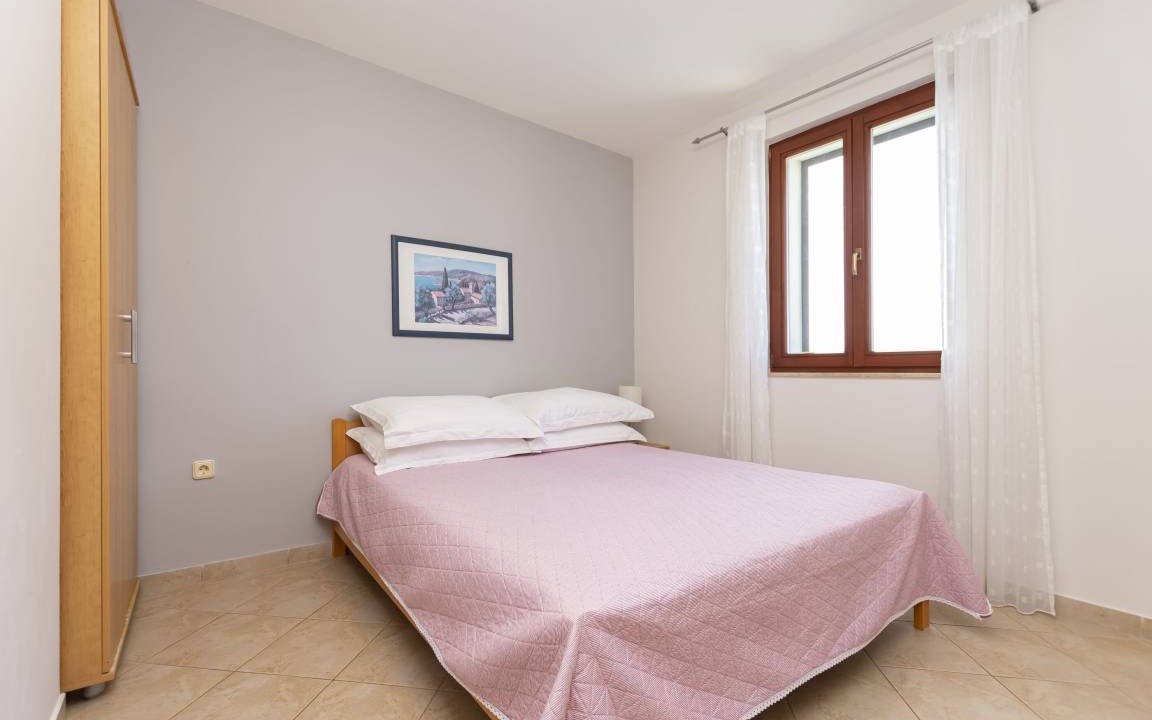 Photo of Bedroom in Tice