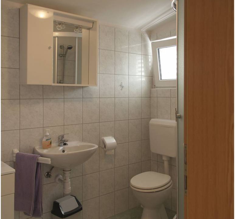 Photo of Bathroom in Municipality of Kali