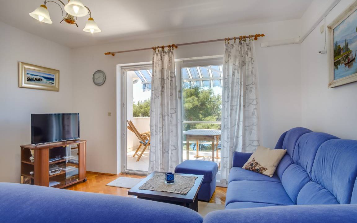 Photo of Livingroom in Cove Murtar