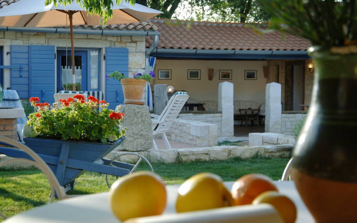 Photo of Others in Stifanici
