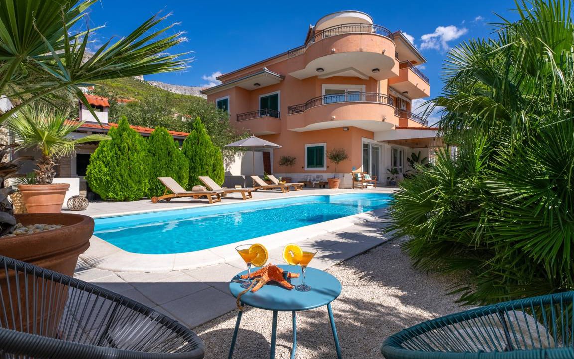 Photo of Patio Balcony in Mravince