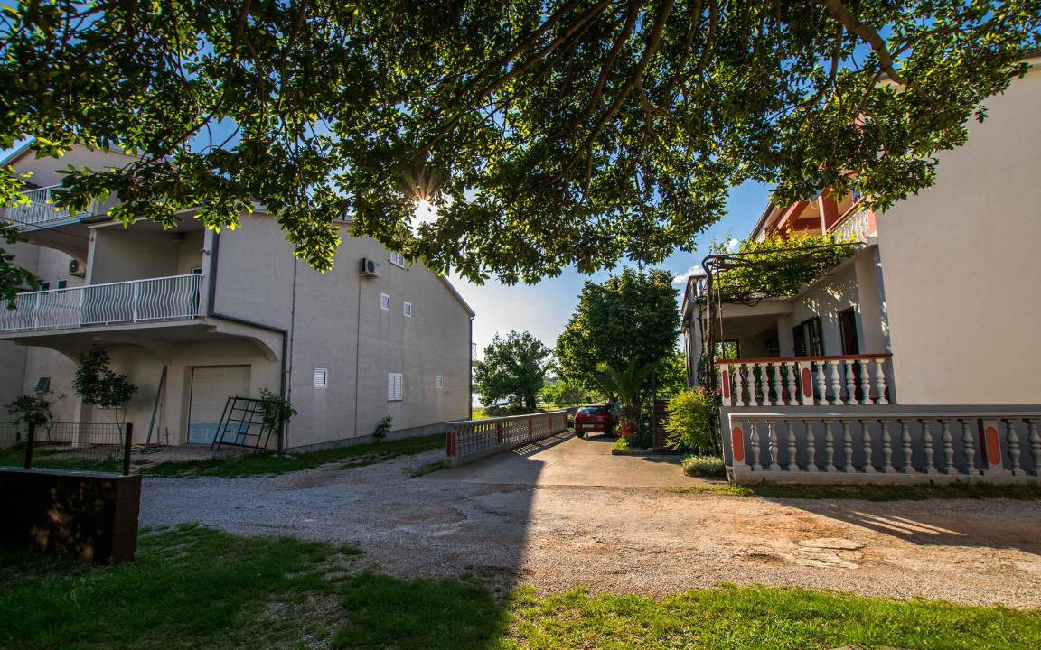 Photo of Buildings in Seline