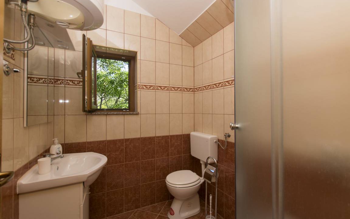Photo of Bathroom in Seline