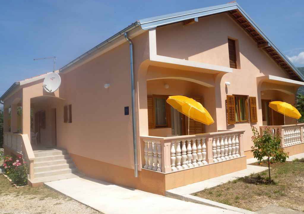 Photo of Buildings in Rovanjska