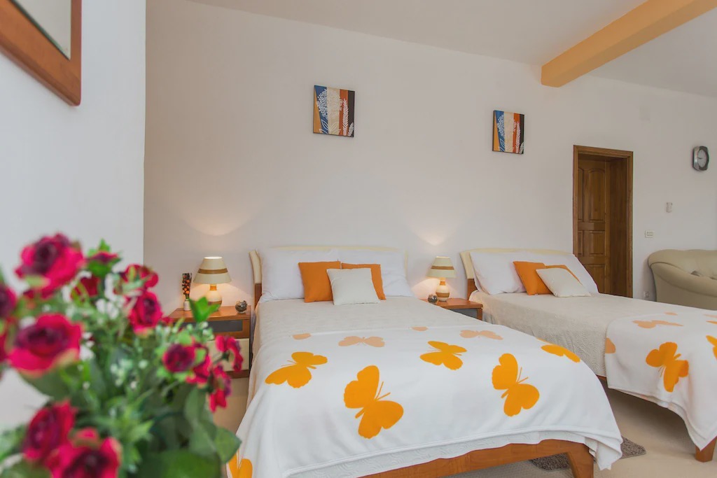 Photo of Bedroom in Neoric