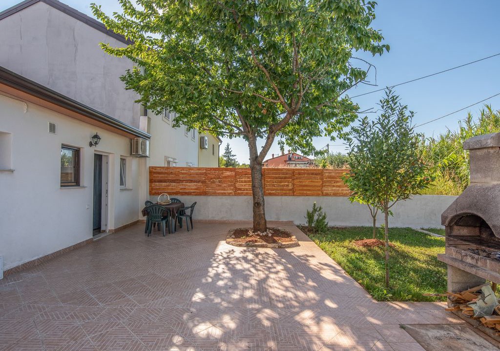 Photo of Buildings in Monterol