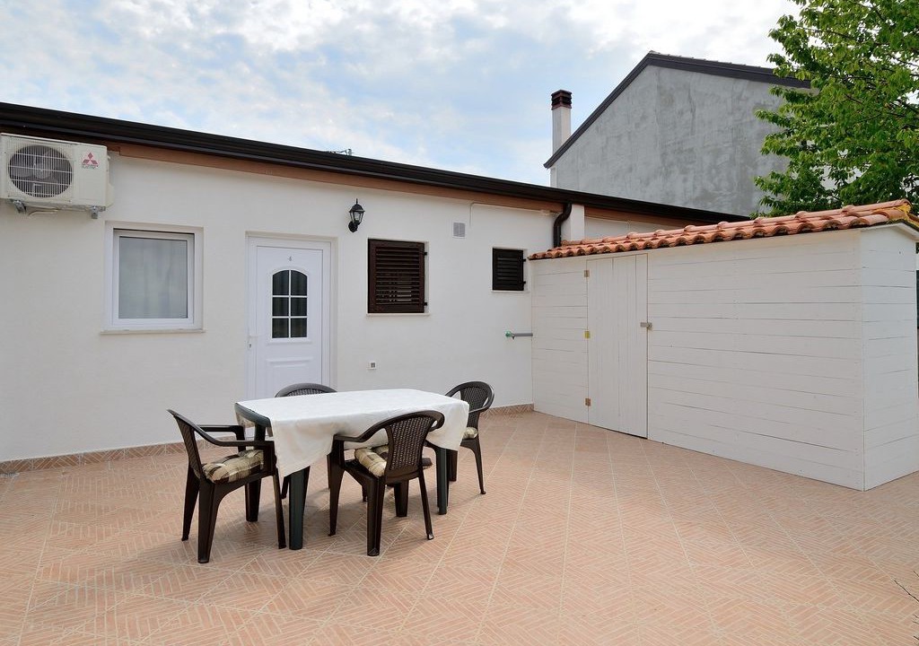 Photo of Buildings in Monterol