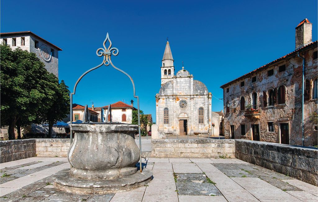 Photo of Buildings in Rezanci