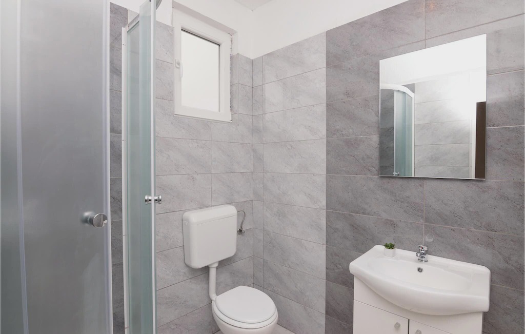 Photo of Bathroom in Tinj
