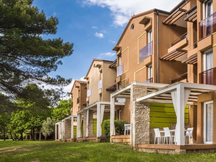 Photo of Buildings in Monterol