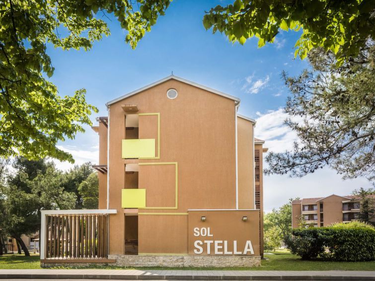 Photo of Buildings in Monterol