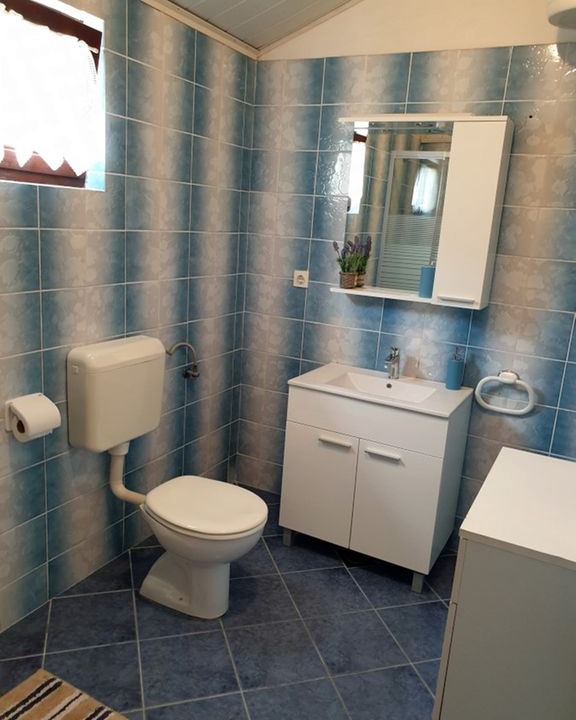 Photo of Bathroom in Kampor
