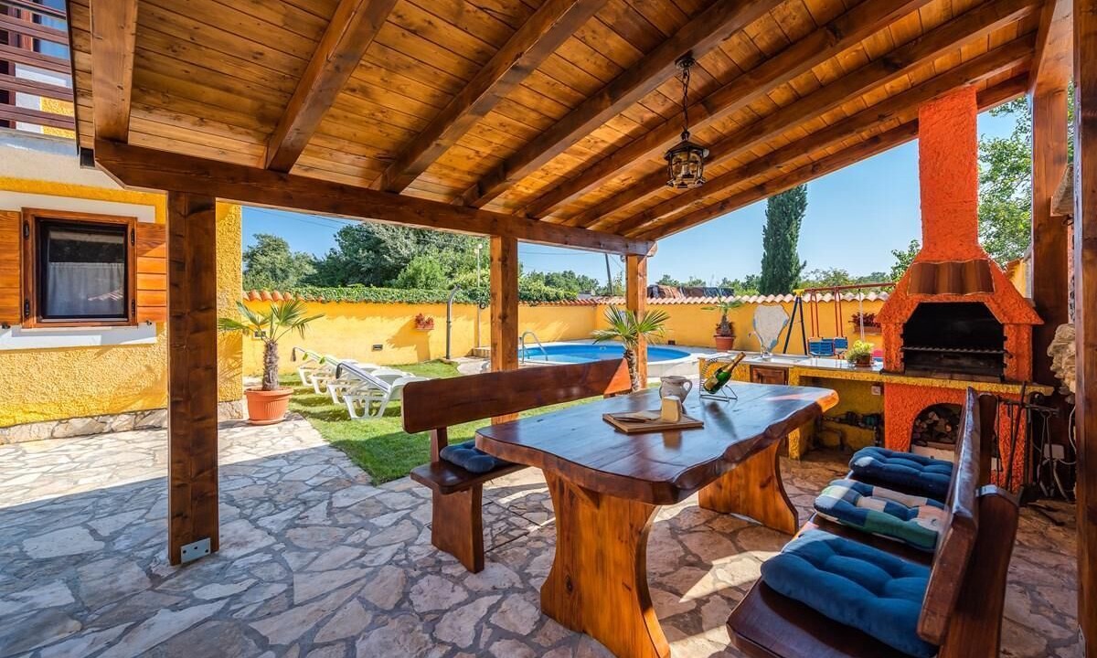Photo of Patio Balcony in Mali Vareski