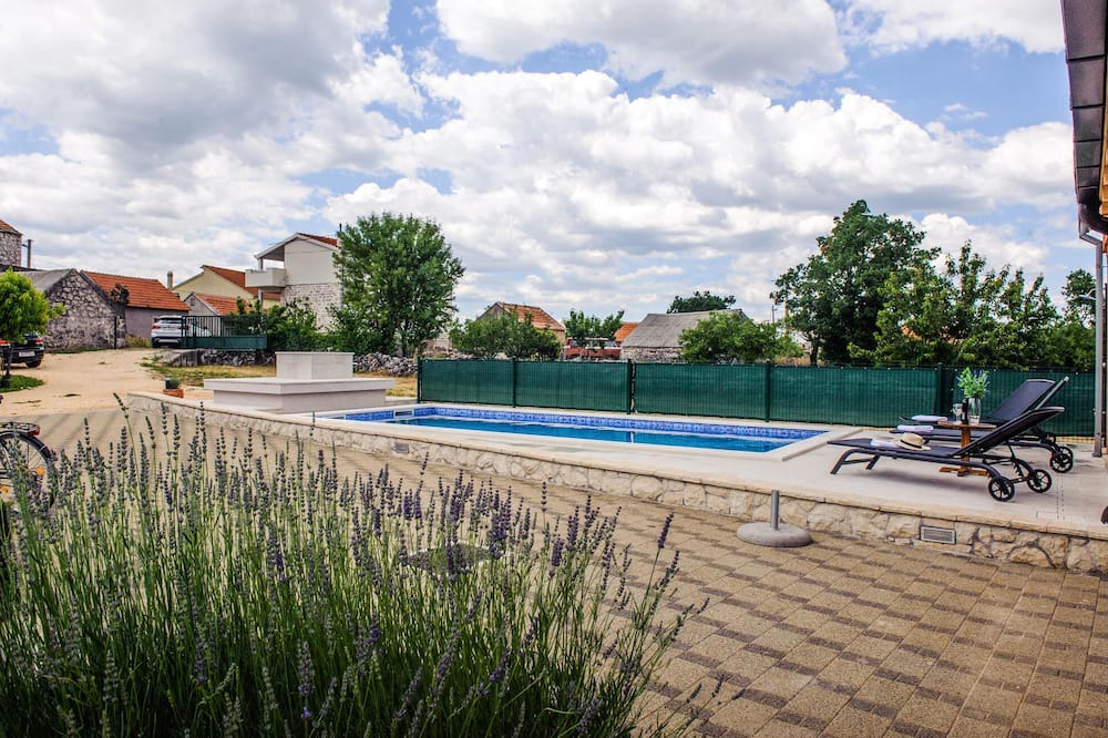 Photo of Outdoor in Cavoglave