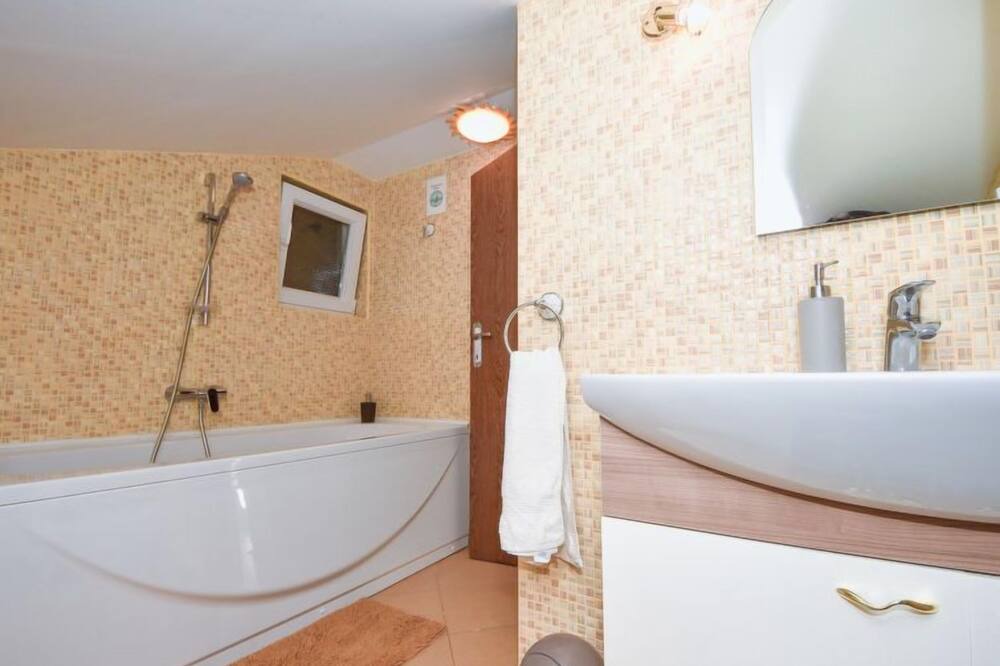 Photo of Bathroom in Veli Iz