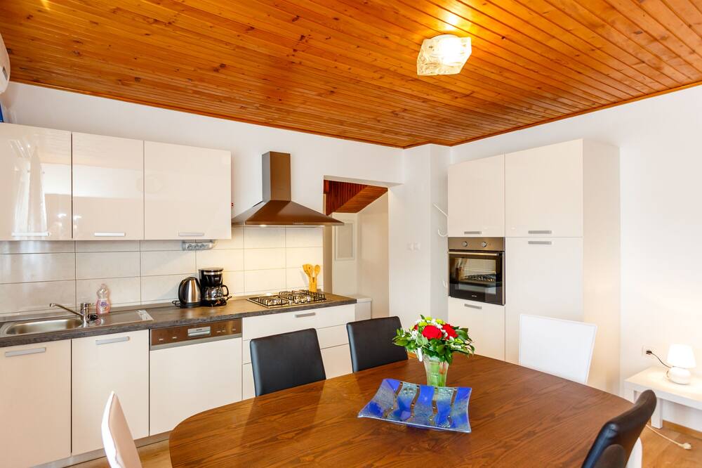 Photo of Kitchen in Draga Bascanska