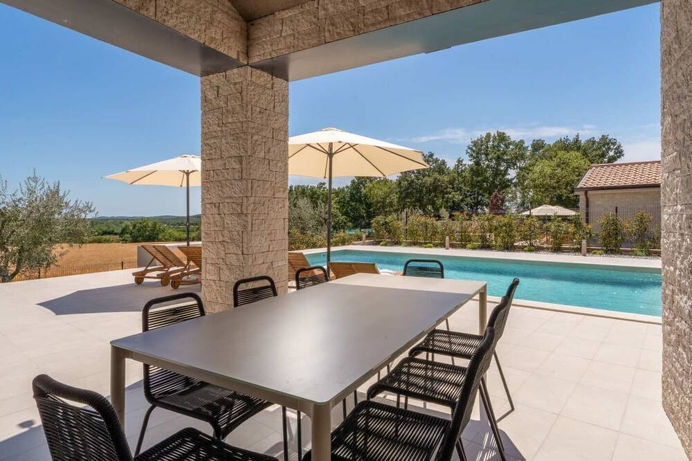 Photo of Patio Balcony in Kadumi