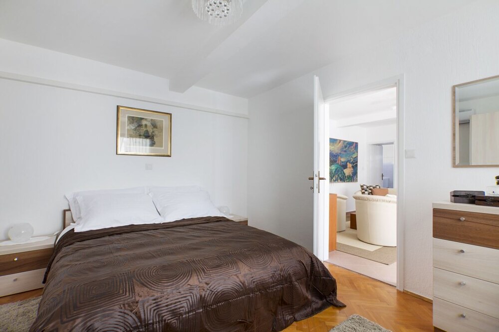 Photo of Bedroom in Ika