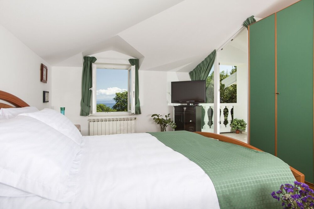 Photo of Bedroom in Ika