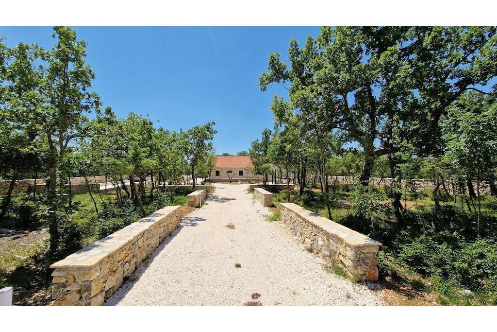 Photo of Outdoor in Oklaj