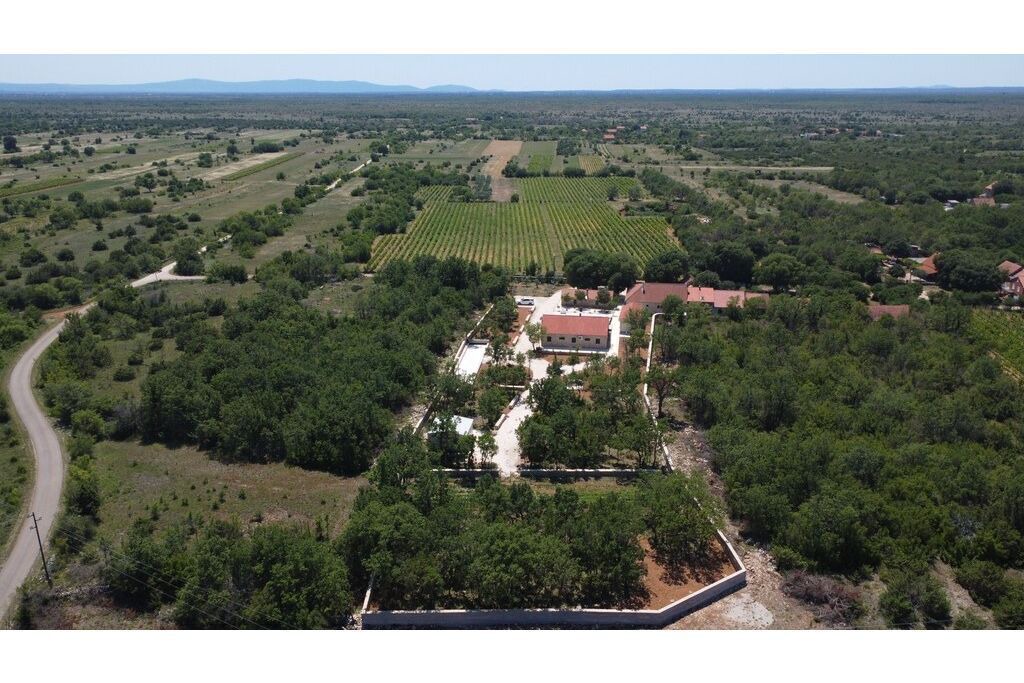 Photo of Outdoor in Oklaj
