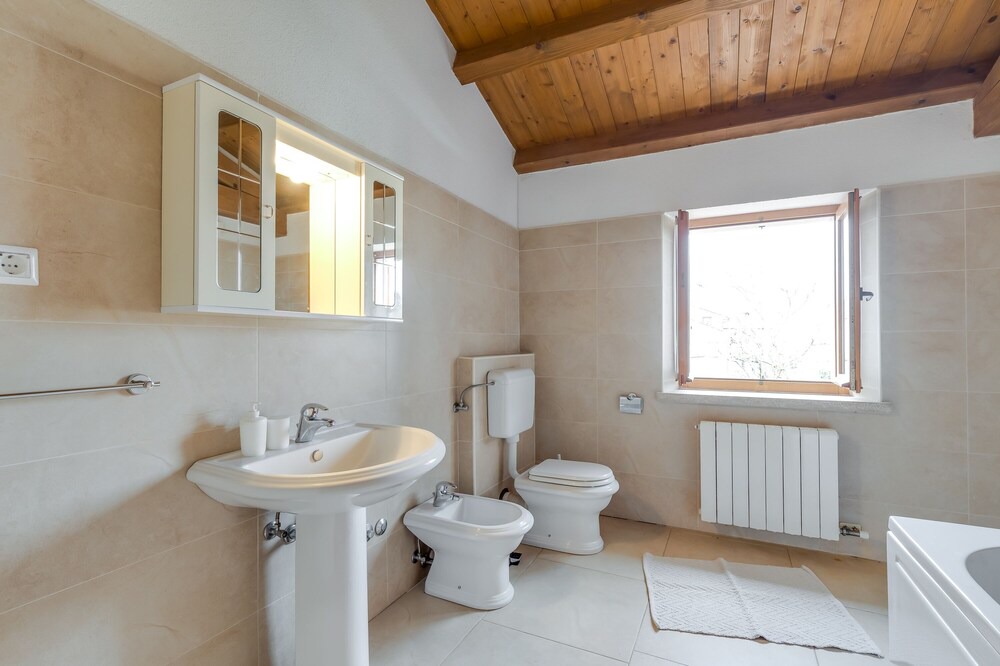 Photo of Bathroom in Jezenj