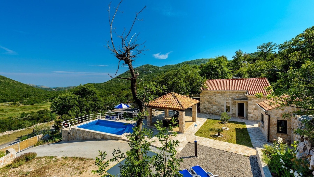 Photo of Outdoor in Mrcevo