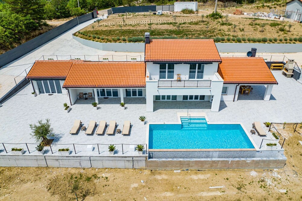 Photo of Others in Korelici
