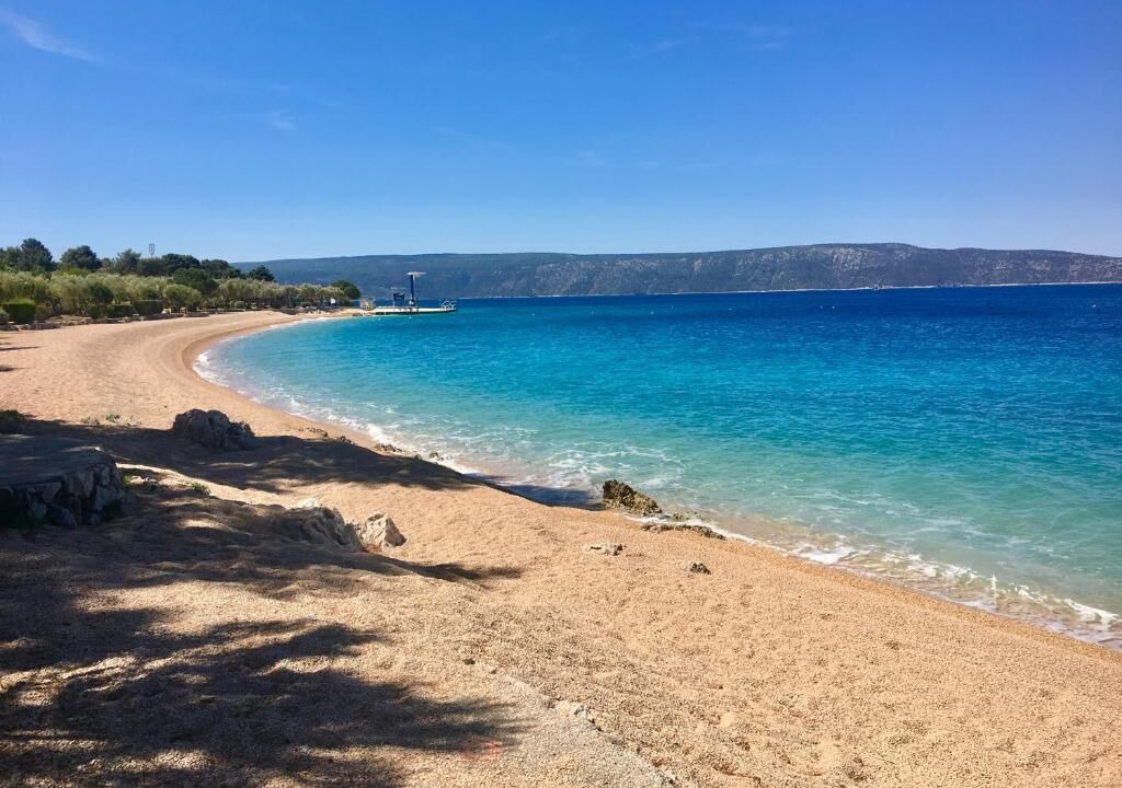 Photo of Others in Cres