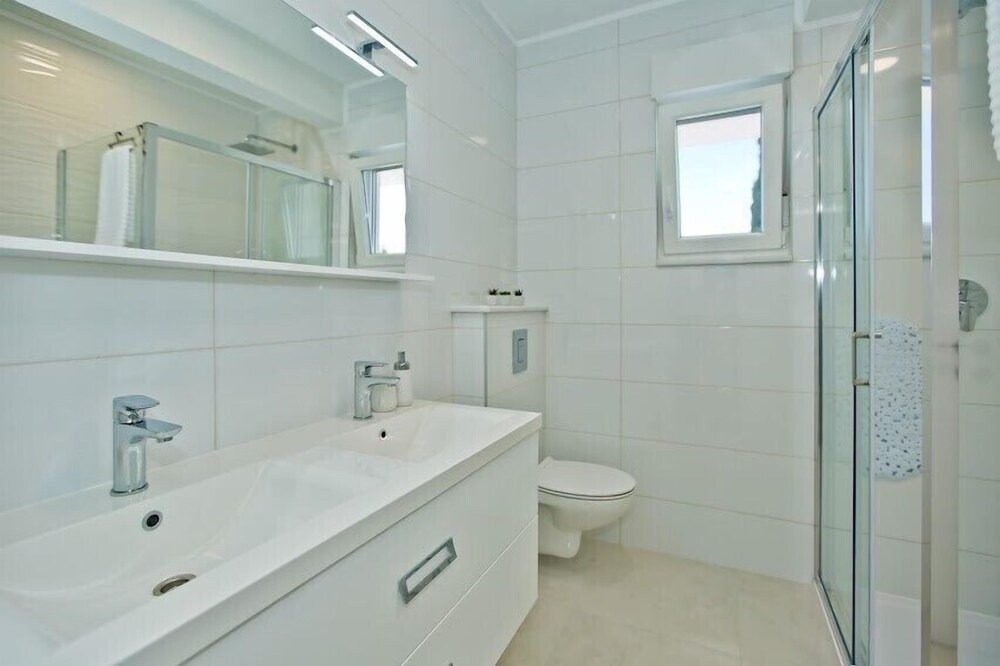 Photo of Bathroom in Bogomolje