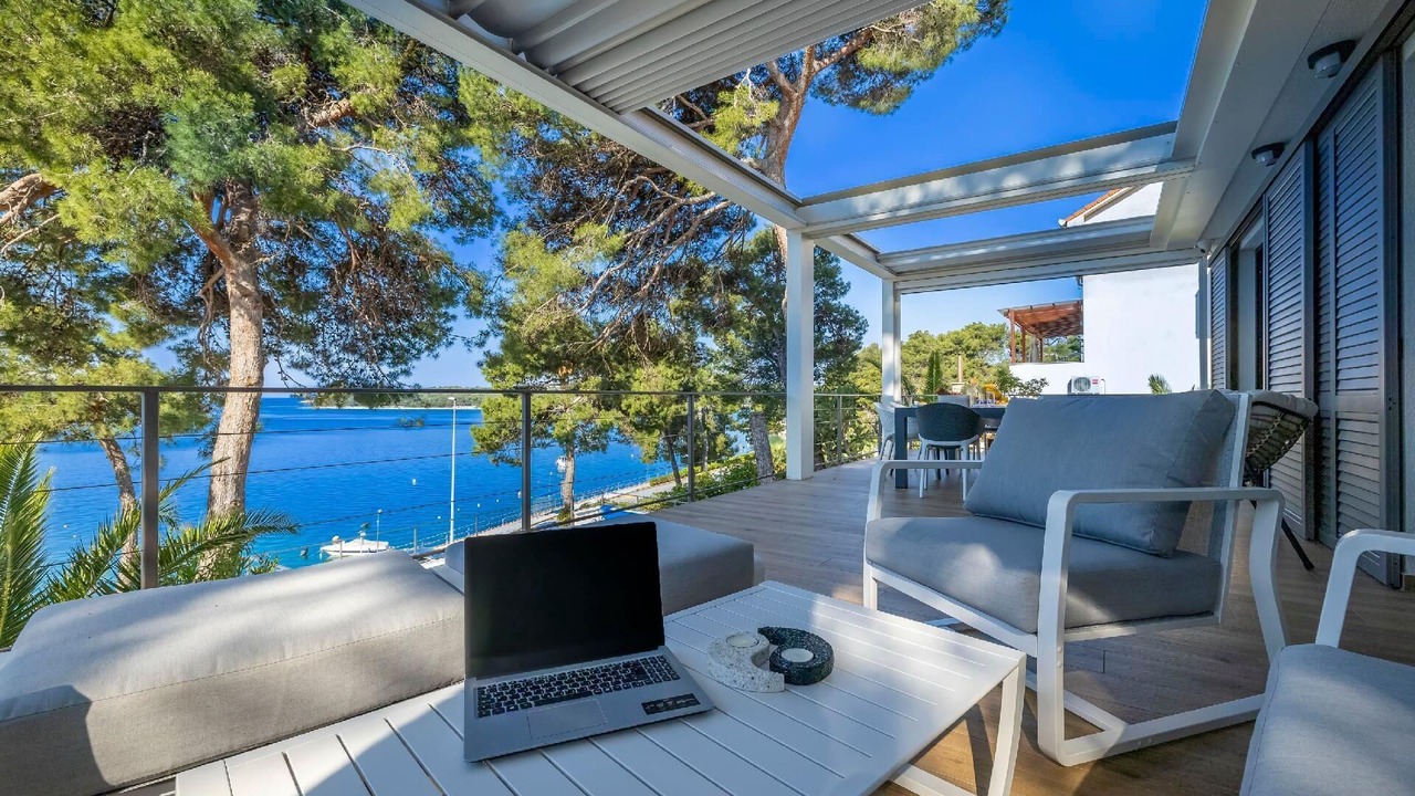 Photo of Patio Balcony in Cove Murtar