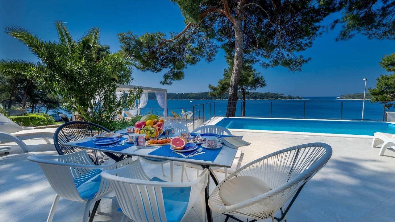 Photo of Outdoor in Cove Murtar