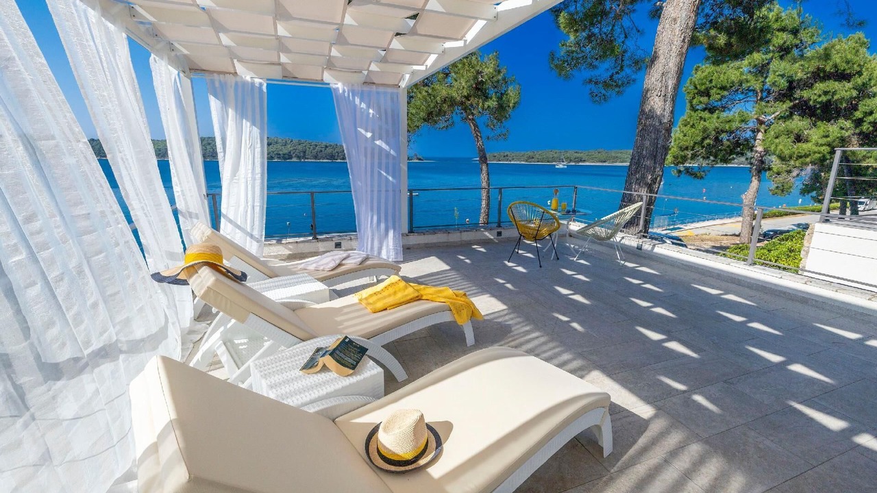 Photo of Outdoor in Cove Murtar