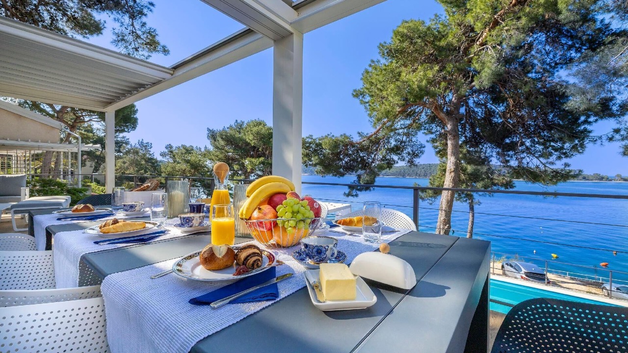 Photo of Outdoor in Cove Murtar