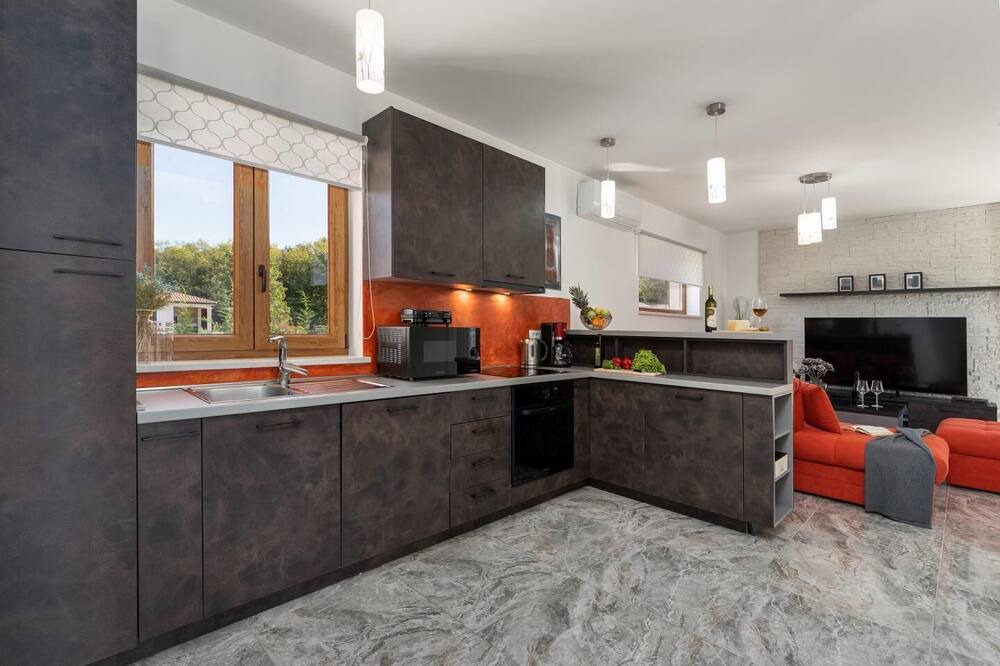 Photo of Kitchen in Paradiz