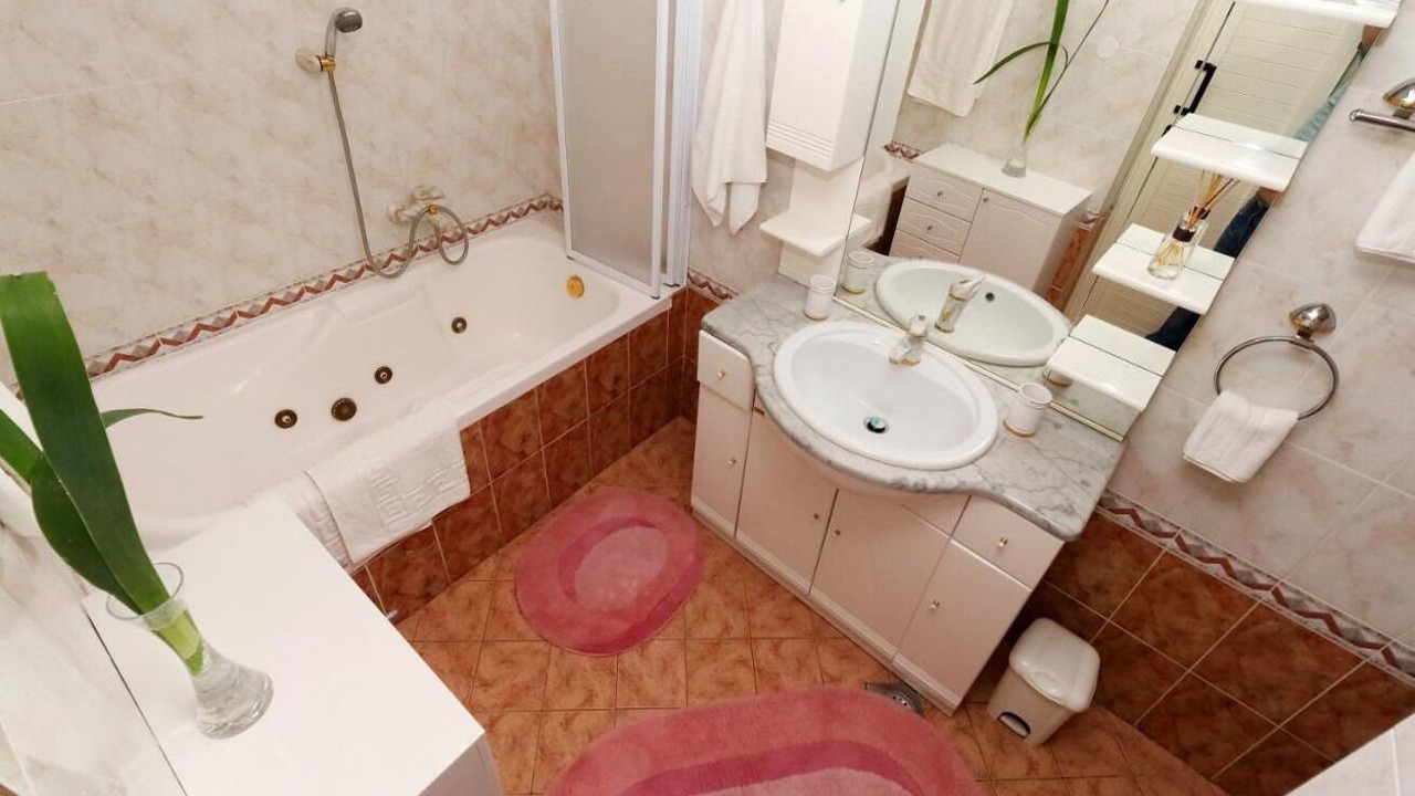 Photo of Bathroom in Bidol