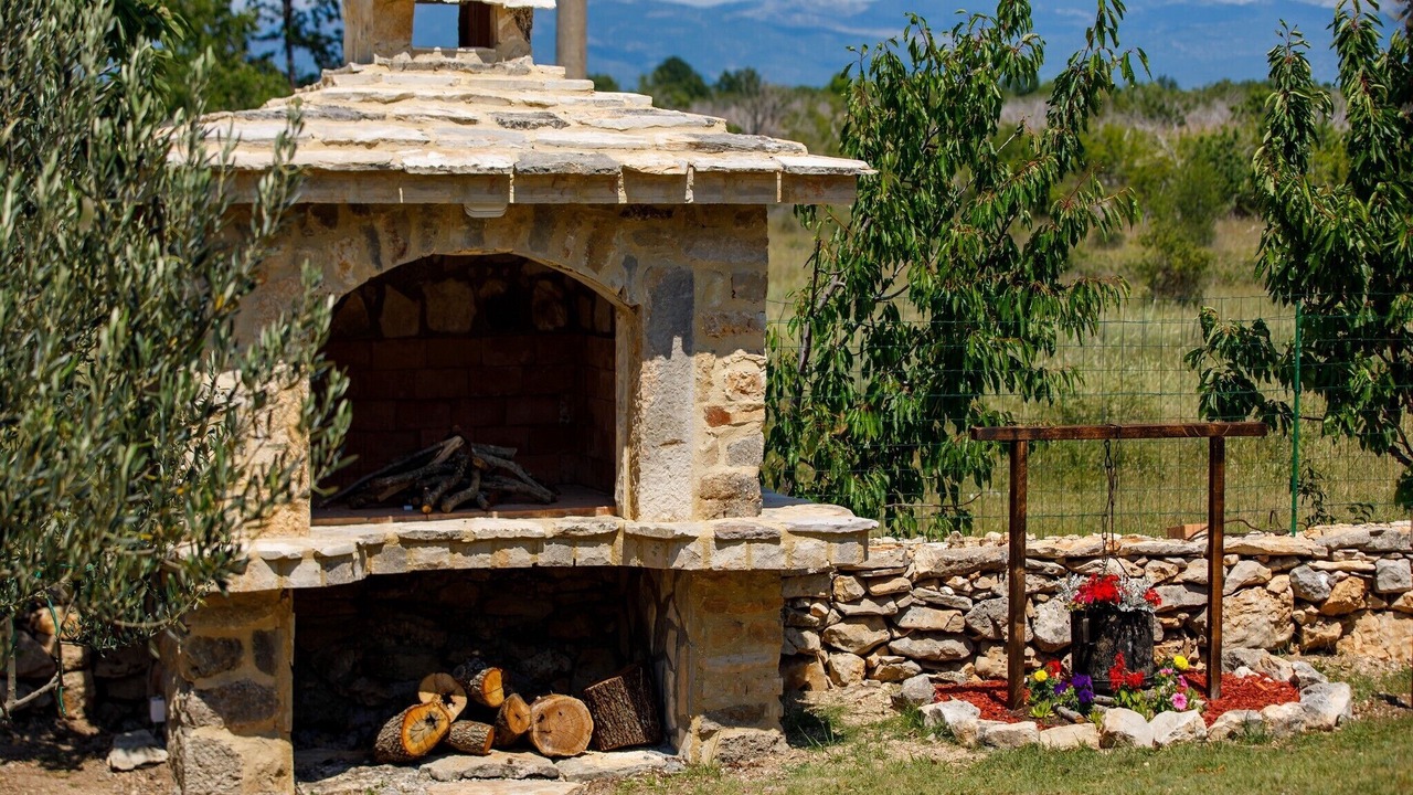 Photo of Outdoor in Oklaj