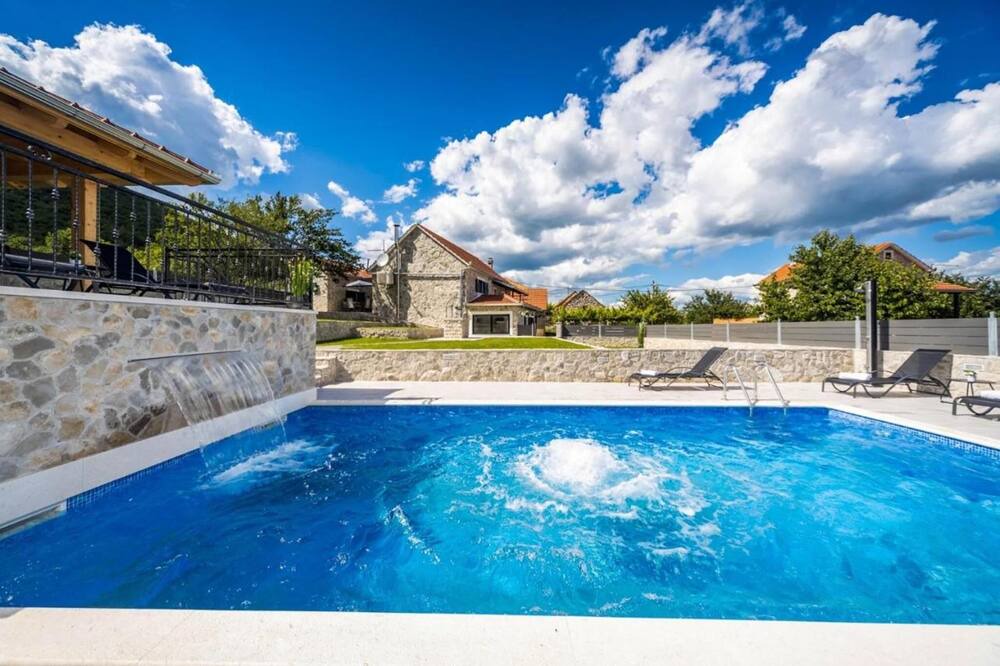 Photo of Outdoor in Sinj
