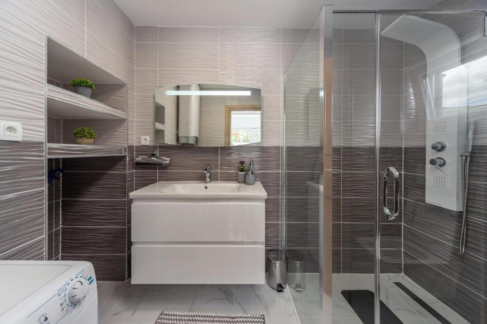 Photo of Bathroom in Sinj